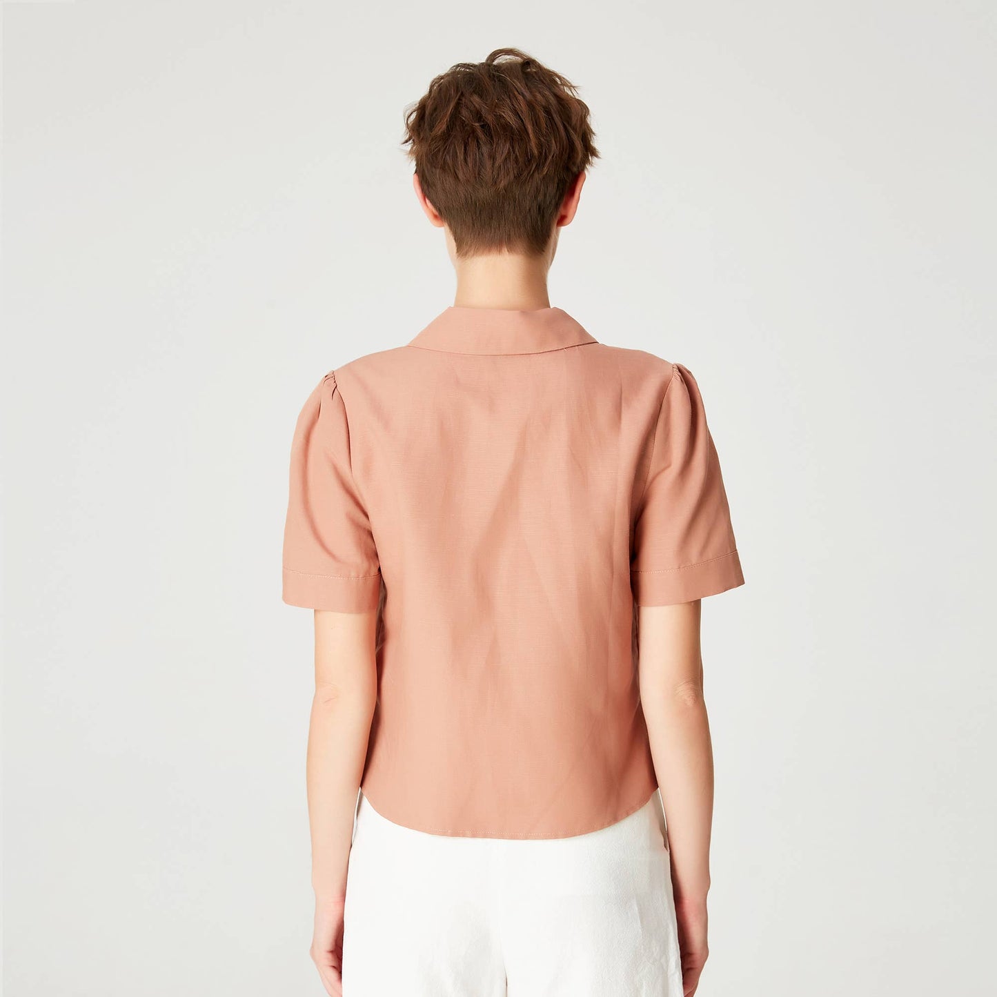 Chemise droite en lin à manches courtes