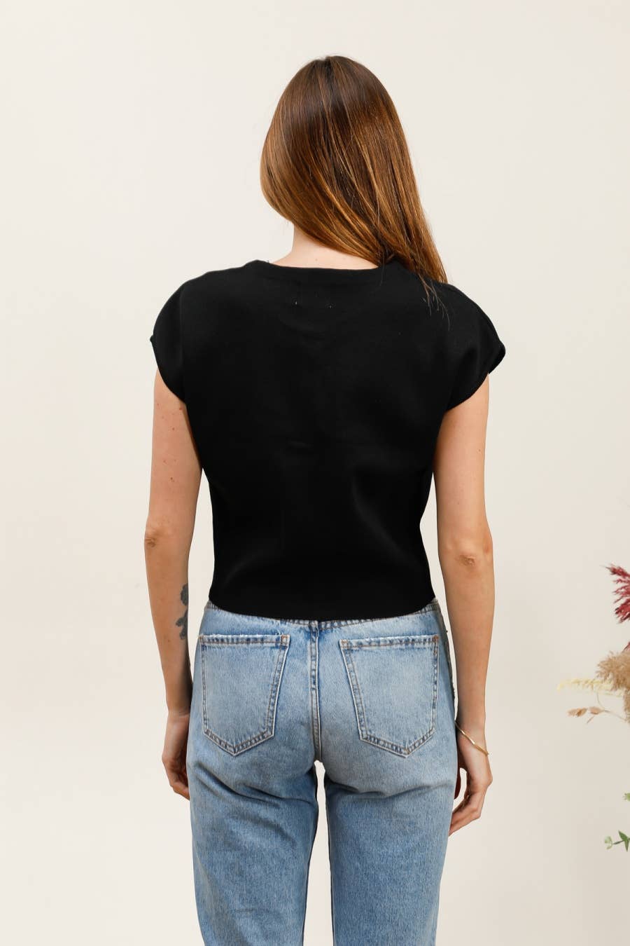 Gilet court maille unie avec détail boutons cœur dorés LZ002