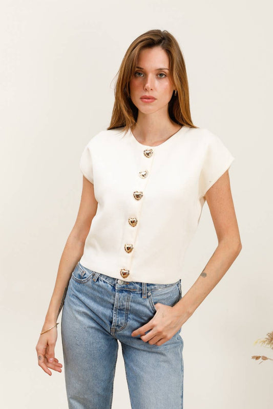 Gilet court maille unie avec détail boutons cœur dorés LZ002