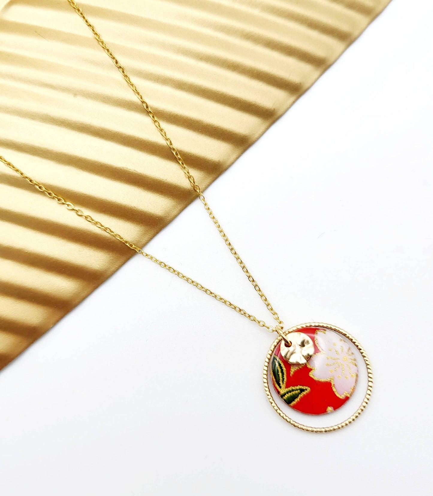 Collier Hinata